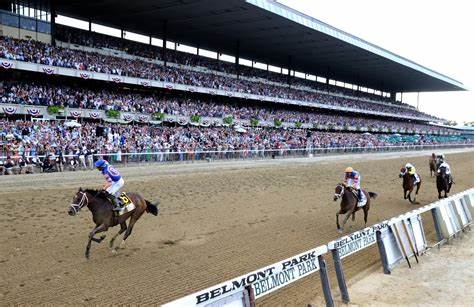 BELMONT STAKES HORSES RUNNING ON RACE COURSE AT BELMONT PARK